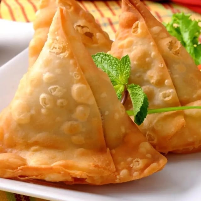 Samosa (2 pieces).